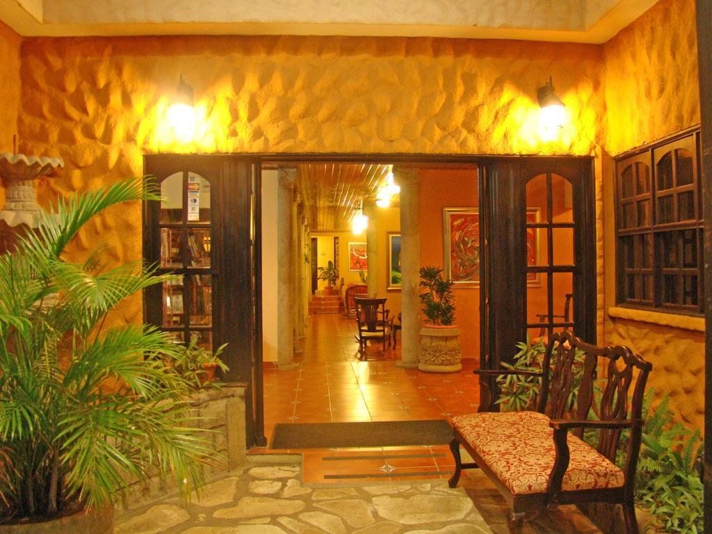 Hotel Colonnade Nicaragua Managua Exterior photo